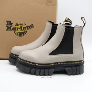 NEW Women's Dr. Martens Audrick Chelsea Platform Boots 27148348
